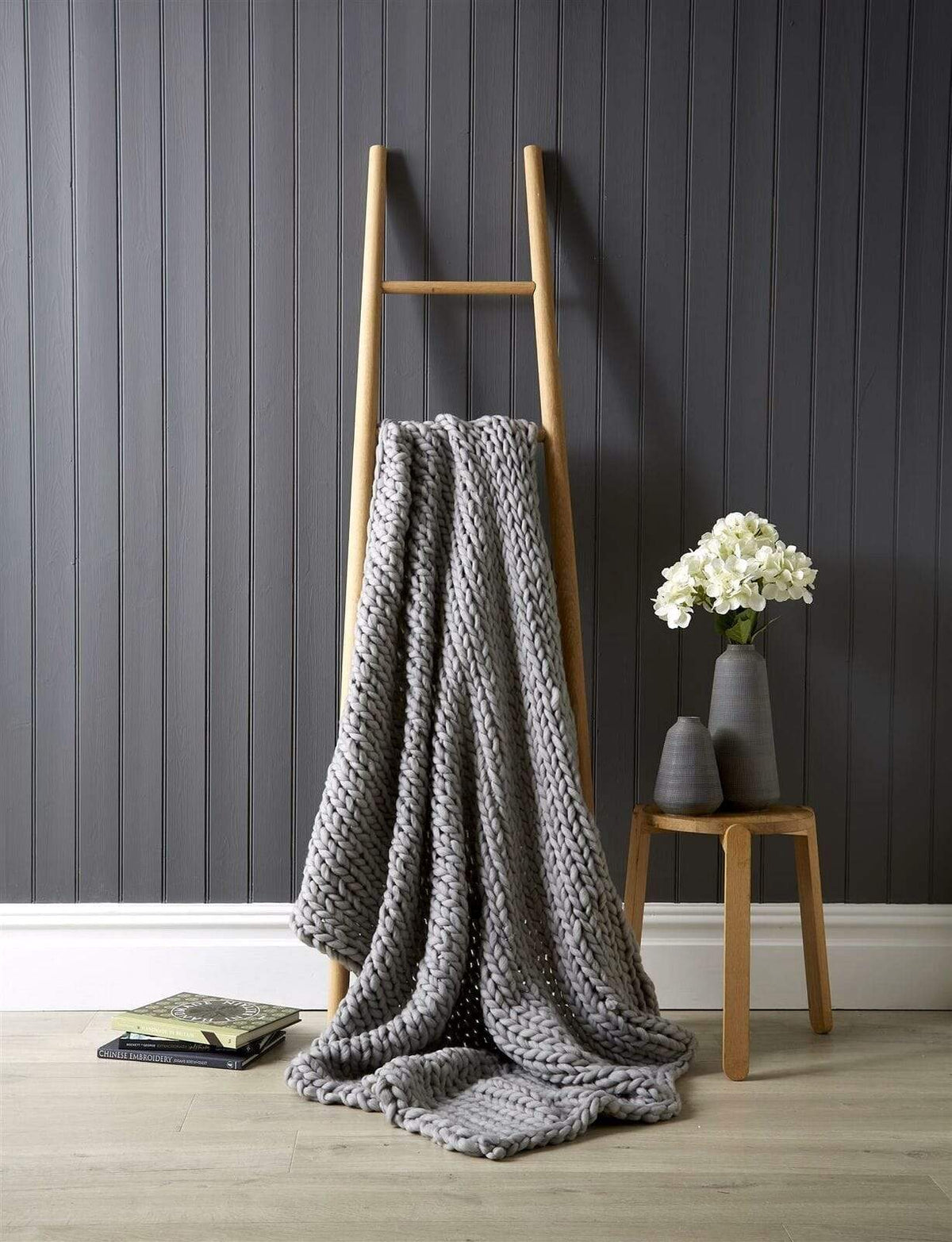 Chunky Cable Knit Throw